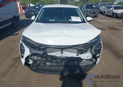 2024 Chevrolet Trax Fwd Sp from USA, damaged, VIN KL77LFE2XRC138950